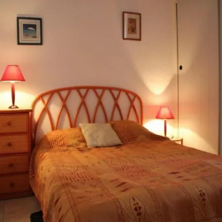 T2 Climatisee Avec Terrasse Dans La Pinede - Fr-1-607-87 בית נופש