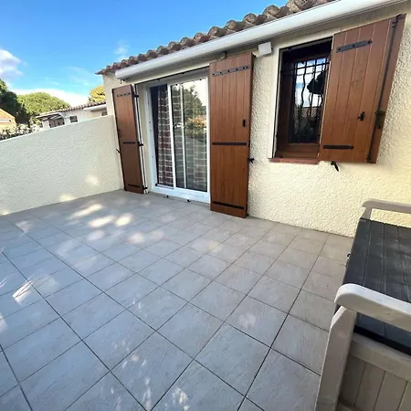 T2 Climatisee Avec Terrasse Dans La Pinede - Fr-1-607-87 * アグド